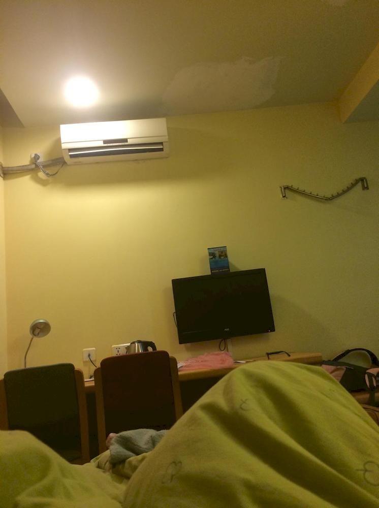 Home Inn Guangzhou Guangdong University Of Foreign Studies Baiyun Avenue Ngoại thất bức ảnh