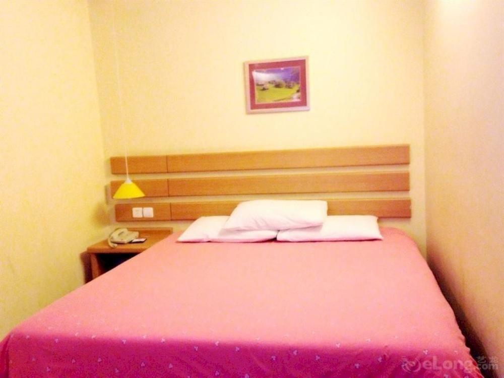 Home Inn Guangzhou Guangdong University Of Foreign Studies Baiyun Avenue Ngoại thất bức ảnh