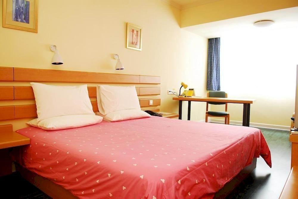 Home Inn Guangzhou Guangdong University Of Foreign Studies Baiyun Avenue Ngoại thất bức ảnh